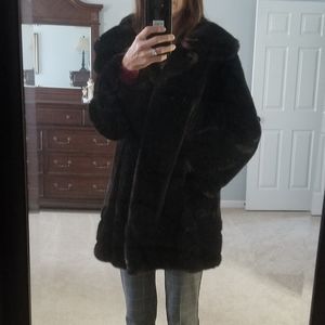 Vintage Tissavel faux fur. Perfect condition
